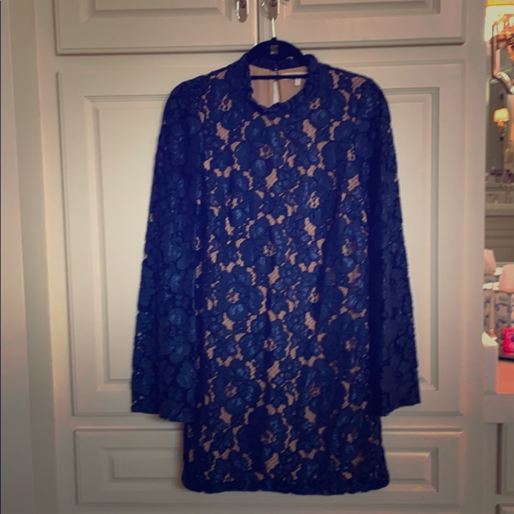 Amazing WAYF Emma Navy lace dress